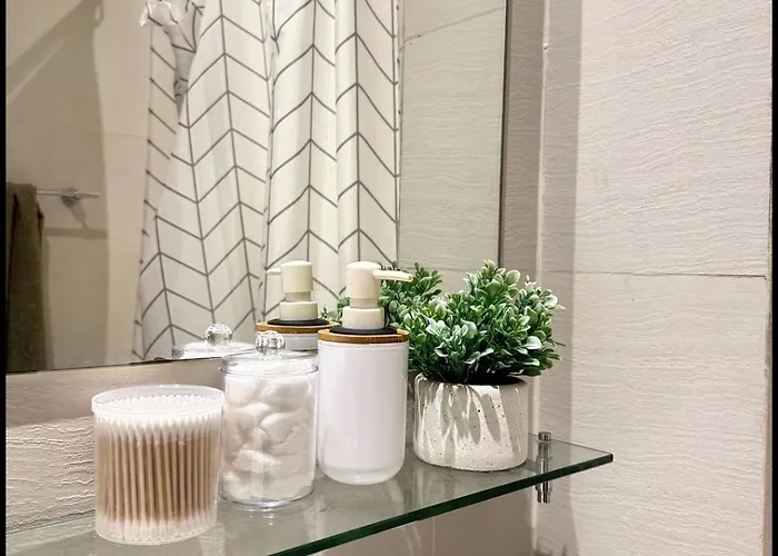 Apartahotel Nook Out At Azure Urban Residences Manila